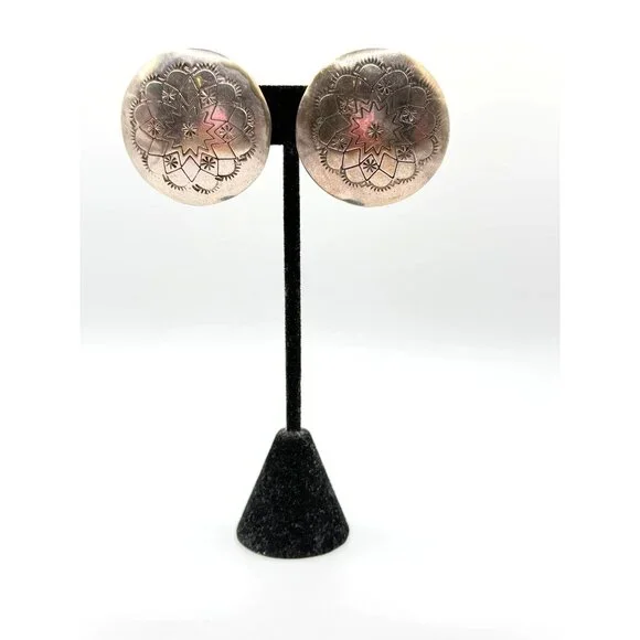 Vintage Navajo Native Sterling Silver Clip-On Earrings Intricate Stamped Floral - Picture 5 of 7